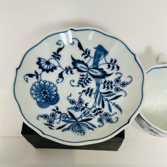 4 Blue Danube Cup & Saucer | Vintage Blue Danube Teacup. 4 cups and 4 saucer - Picture 3 of 8